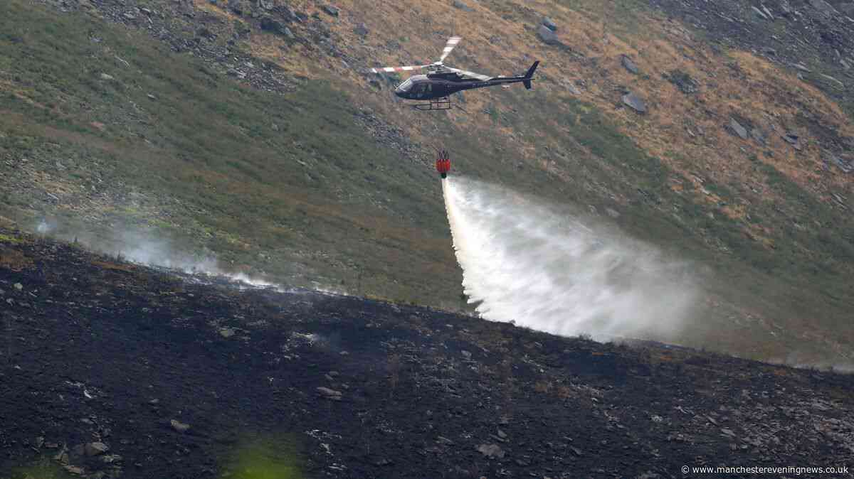 Dovestone and Tintwistle moor fires LIVE as fire service says major blazes will continue for days