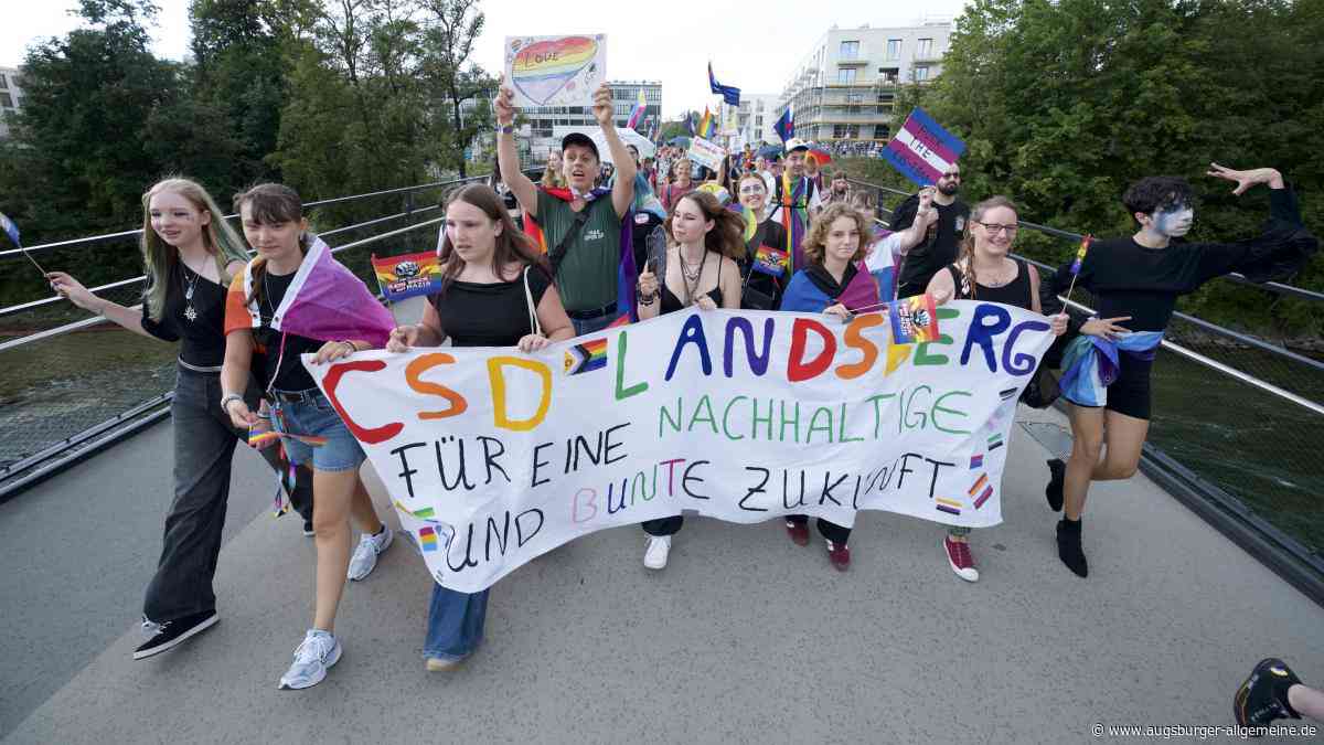 Christopher Street Day in Landsberg: Ein bunter Umzug und viele ernste Töne