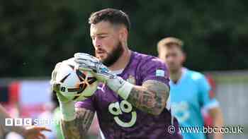 Forest Green Rovers sign goalkeeper Ross