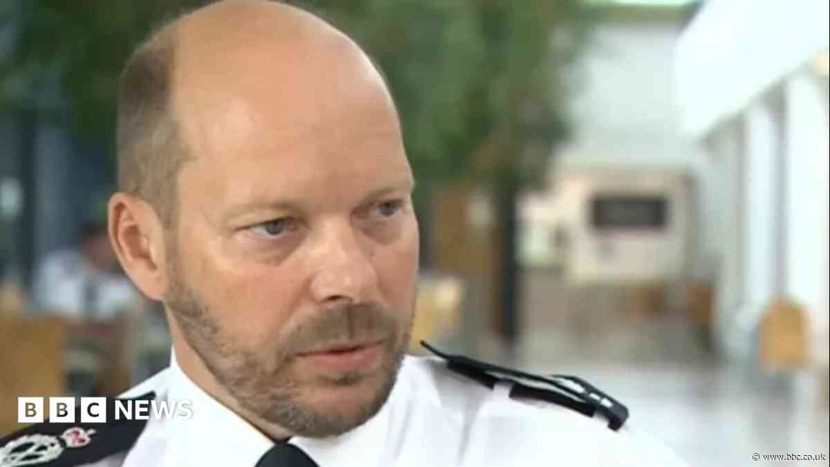 Chief Constable accused of misconduct to leave job