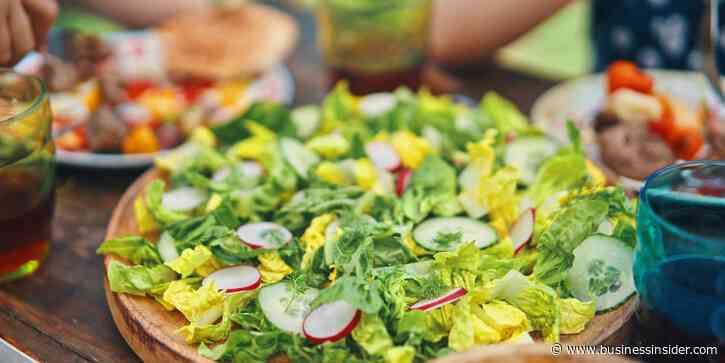 Missing your summer salads? Here's when experts think it's safer to eat leafy greens again.