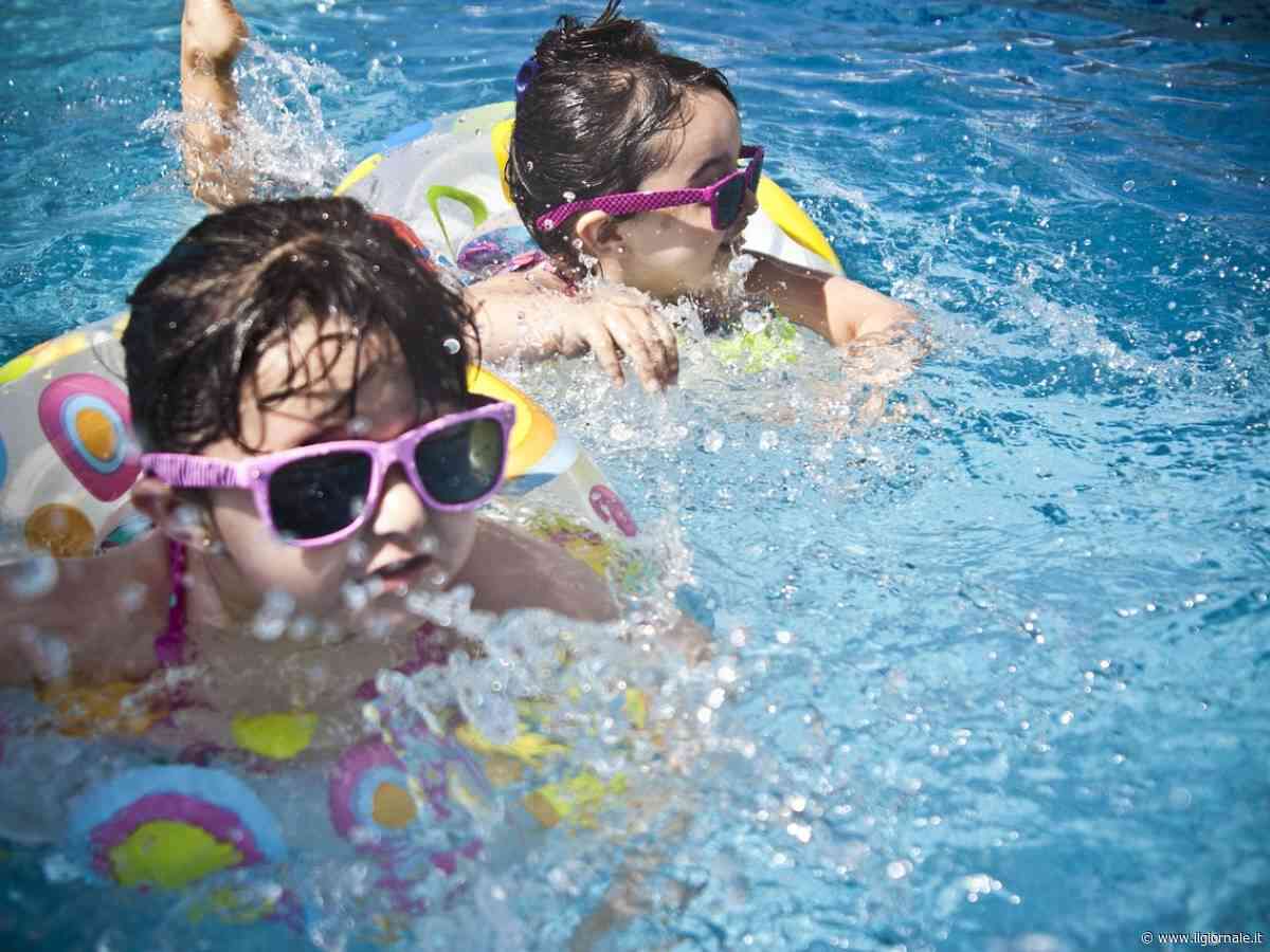 Dai bocchettoni agli annegamenti silenziosi: tutti i rischi della piscina