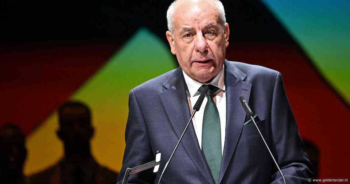 Hongaarse president tekent voor eigen vertrek, baan vanaf maandag vacant