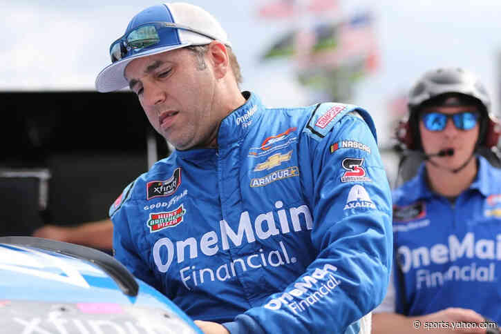 Hated By NASCAR, Veteran Driver Announces Stock Car Return With Iconic Manufacturer