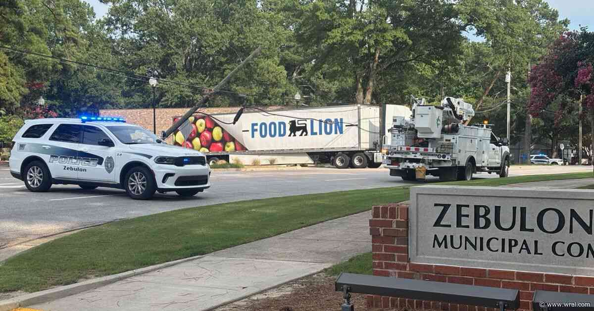 Tractor-trailer crashes into powerlines in Zebulon