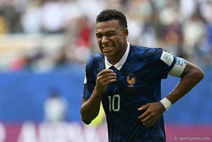 📸 Humiliated by England at half-time, France get DESTROYED 😱
