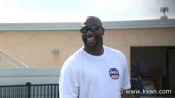 Texas Ex Alex Okafor pours into Pflugerville ISD players with his showcase camp