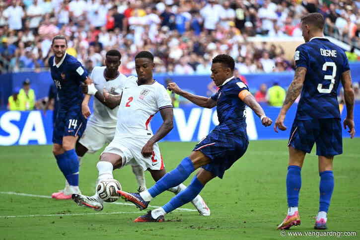 England beat France 6-4 in World Cup third-place playoff