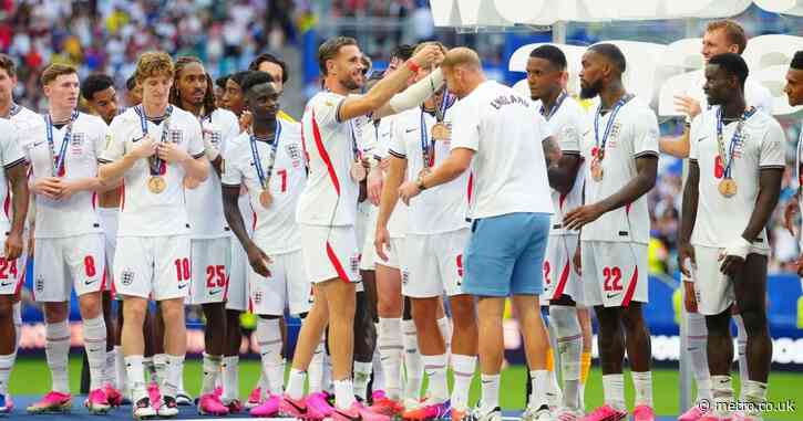 England players insist on giving World Cup medal to player not in the squad