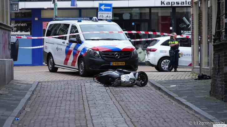 Man zwaargewond na val met scooter tijdens politie achtervolging in Groningen