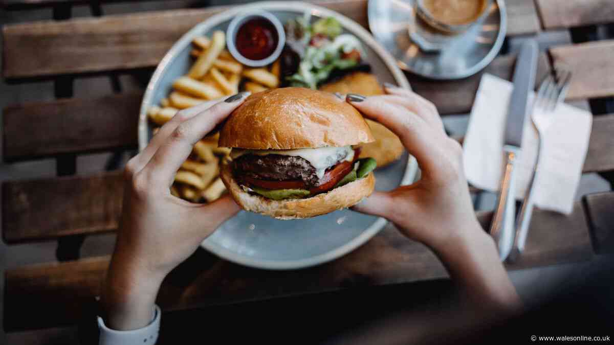 Make homemade burgers 'even juicier' by adding one spoonful of simple £1.79 ingredient