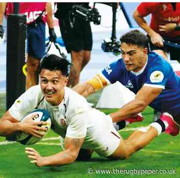 England hold nerve to deny Argentina