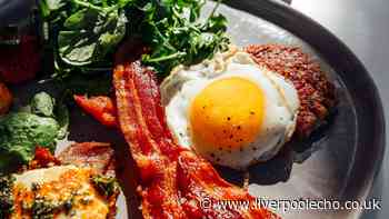 How to make 'perfect' fried eggs in just 60 seconds without a frying pan