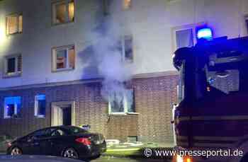 FW-GE: Nächtlicher Wohnungsbrand in Schalke - 16 Personen medizinisch gesichtet
