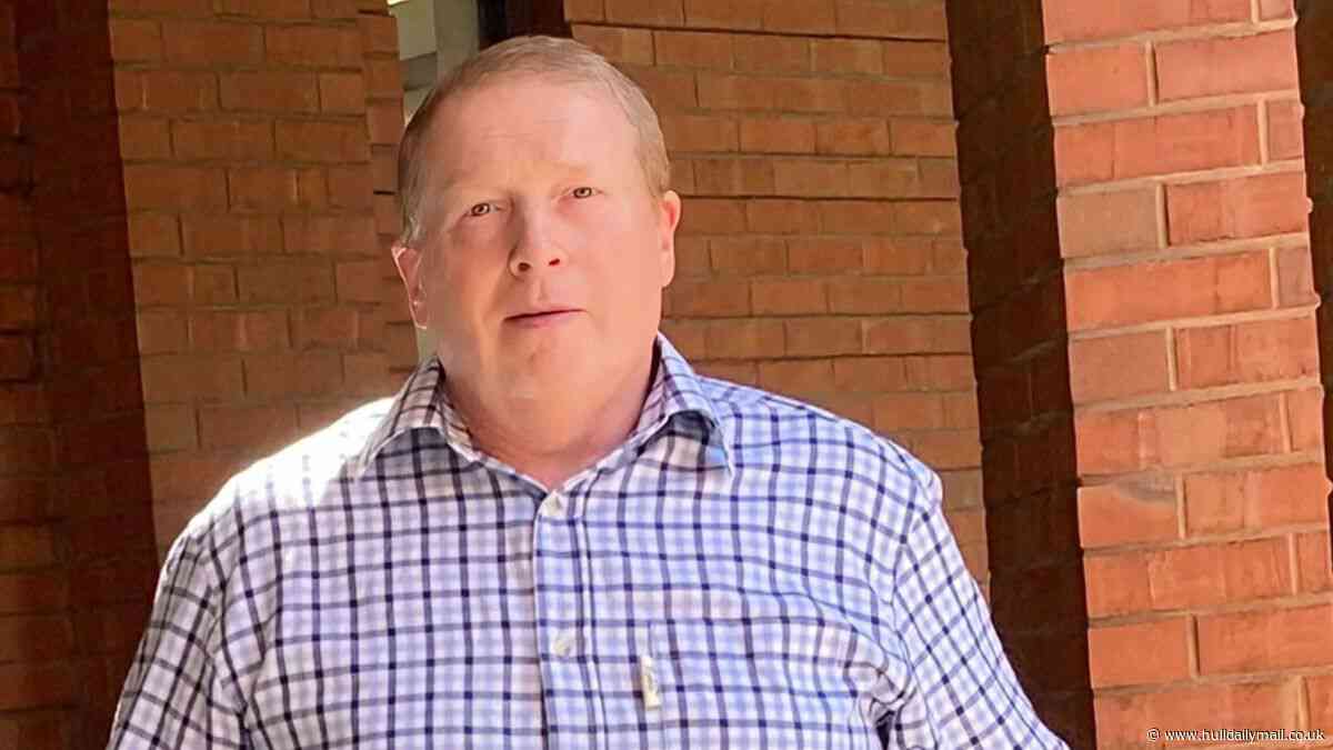 'Sinister' man made teen girl 'uncomfortable' with sexual comments
