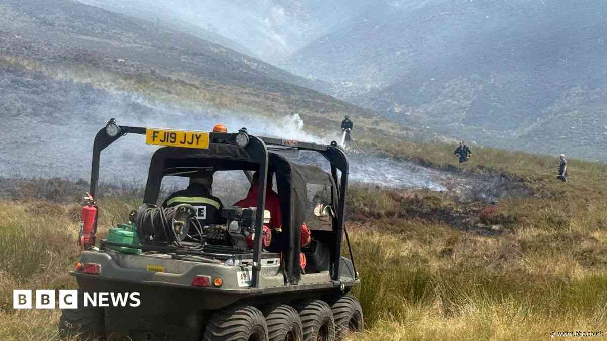 Moorland wildfire operation to 'run into next week'