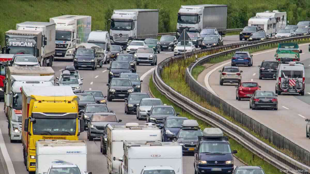 Lkw-Unfall am Irschenberg: Erhebliche Einschränkungen auf A8 in Bayern – für „längere Zeit“