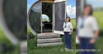 Op deze camping slaap je midden in de weilanden in een melkbus: ‘Wat is dit?’
