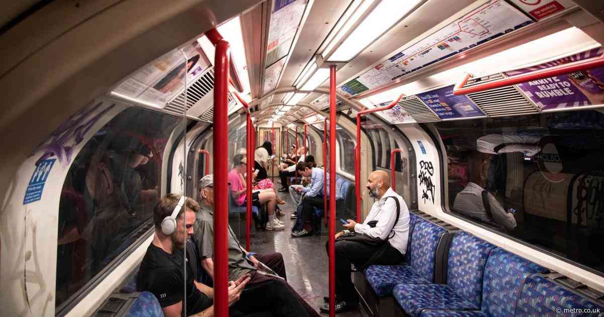 Whistleblower warns London Underground users they are ?breathing in toxic waste?