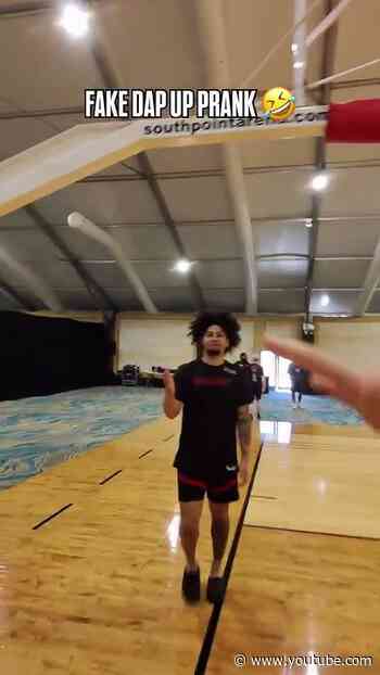 The second attempt was craaaazy 😅😭 #funny #basketball #prank