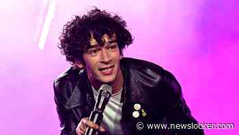 The 1975-zanger Matty Healy in het huwelijksbootje gestapt, slechts enkele weken nadat zijn ex Taylor Swift hetzelfde deed
