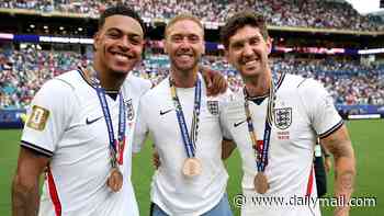 Heartwarming moment England stars urge fourth-choice goalkeeper Jason Steele to collect a bronze medal after win over France - even though unsung hero wasn't in the squad!