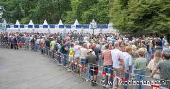 Al lange rij van lopers Vierdaagse op startterrein • Overleg over vechtpartijen op eerste feestdag