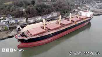 Ship at centre of record cocaine seizure finally leaves Cork