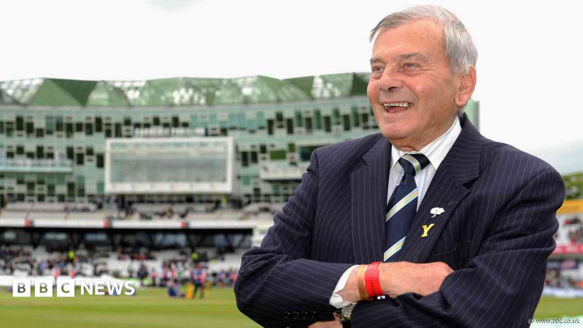 Dickie Bird memorabilia to be auctioned