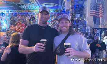 J.J. Watt makes fan's day with surprise New York meet-up