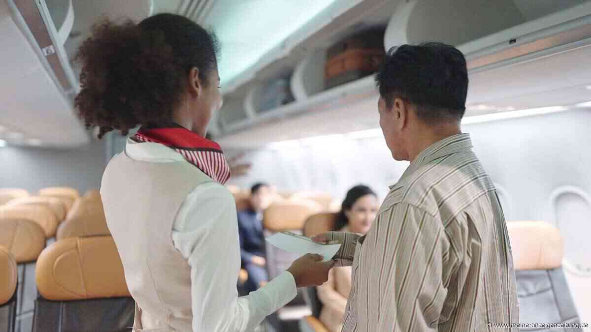 Der geheime Grund, warum Stewardessen jeden Gast an der Flugzeugtür begrüßen