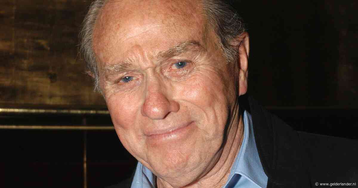 Acteur Terence Donovan, bekend van serie Neighbours, op 90-jarige leeftijd overleden