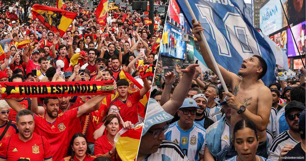 Grote namen bij finale tussen Argentinië en Spanje, Messi traditiegetrouw op de foto met voorzitter