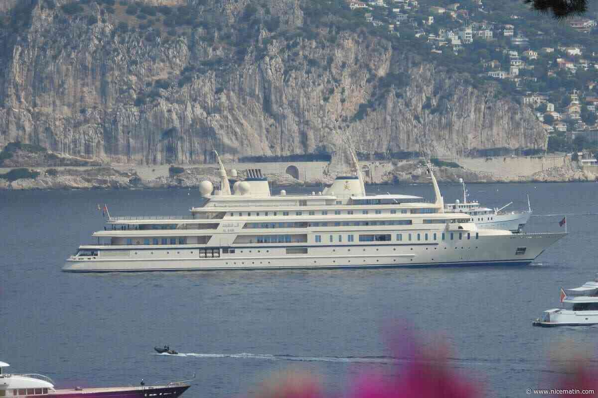 155 mètres, 35 cabines grand luxe et une salle de concert : le megayacht de la famille royale d’Oman mouille entre Nice et Monaco