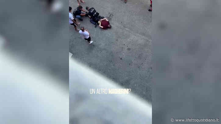 Bologna, muore mentre viene bloccato dalla polizia nel quartiere Pilastro: il video