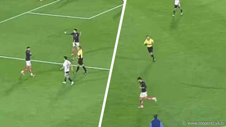 [VIDEO] Insólito: Arbitro amonestó dos veces a Jeyson Rojas y olvidó expulsarlo