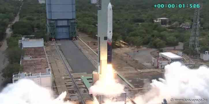 Eerste Indiase commerciële Vikram-1 raket succesvol gelanceerd