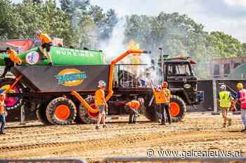 Motor vliegt in brand tijdens Zwarte Cross
