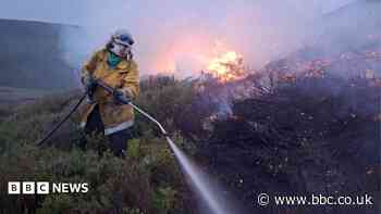 Fire crews 'surround' large-scale Cairngorms wildfire