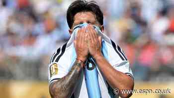 Argentina CB Martínez forced off injured in final