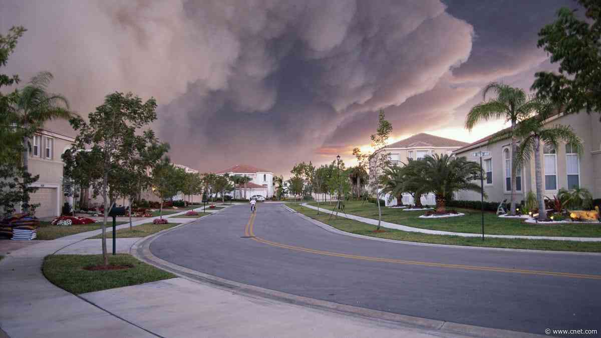 Wildfire Smoke Is Affecting Millions Right Now. Here's What Experts Say to Do