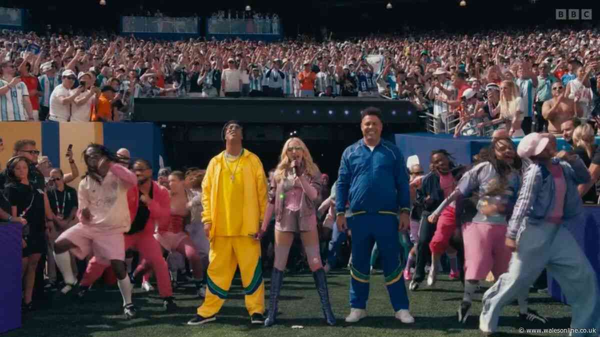 Brutal Wayne Rooney doesn't hold back as World Cup final half-time show gets instant reaction
