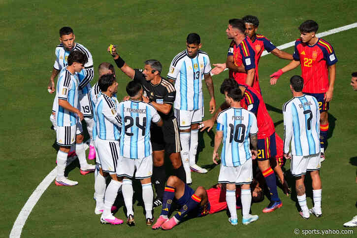 World Cup final: Tensions boil over amid physical play, shoves in the back, resulting in second yellow card for Argentina