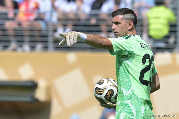World Cup final: Argentina's Emiliano Martínez breaks saves record to deny Spain and send game to extra time