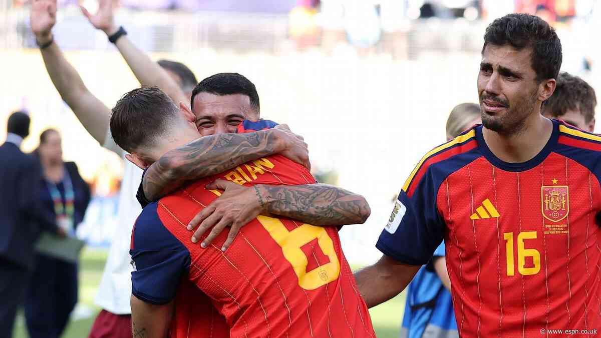 Spain set record unbeaten run of 38 with WC win
