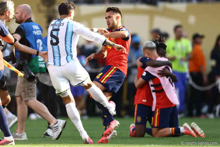 🤬 Paredes loses it: grabs E. Garcia by the throat, brawl, red 🟥