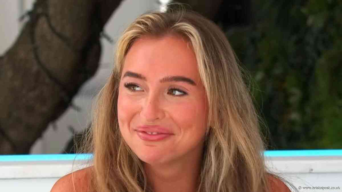 Love Island fans gobsmacked over Yasmin's 'twin' aunty 'looks exactly like her'