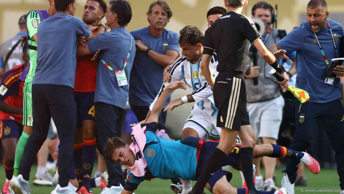 Argentijn Leandro Paredes draait door na WK-finale en krijgt alsnog rood: ’Schande voor de sport’