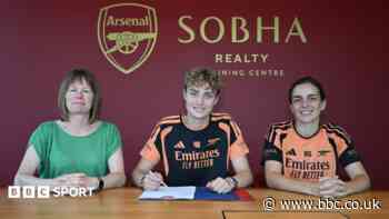 Arsenal sign teenage Danish goalkeeper Damm