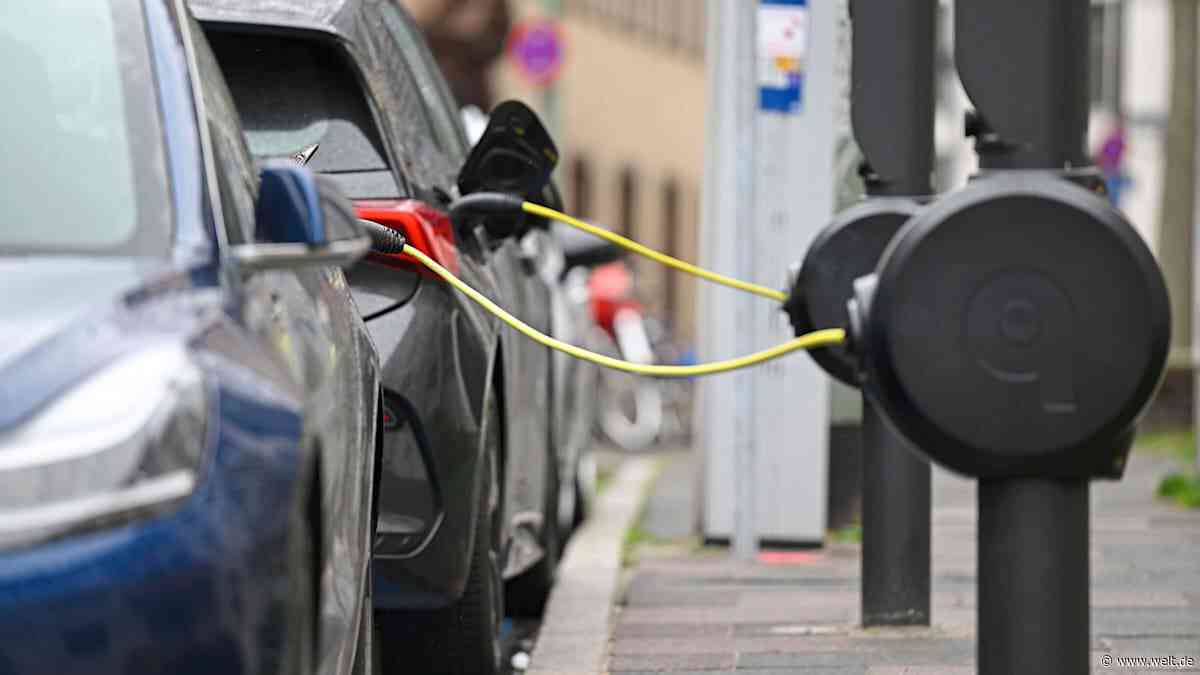 E-Autos deutlich billiger, Verbrenner leicht teurer – Studie zeigt klare Verschiebung